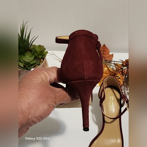 Michael Kors Burgundy Open-Toe Heels - Picture 3 of 7